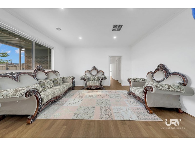 16 Classic Place, Craigieburn VIC 3064