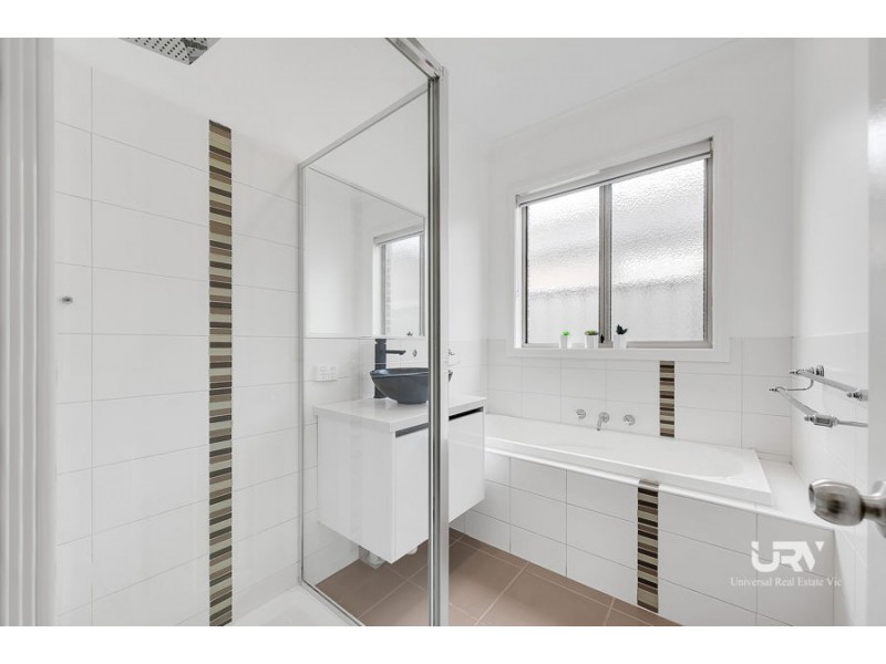 16 Classic Place, Craigieburn VIC 3064