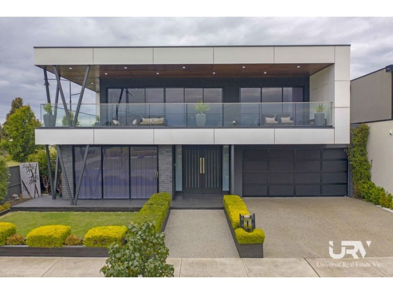 3 Arena Avenue, Roxburgh Park VIC 3064