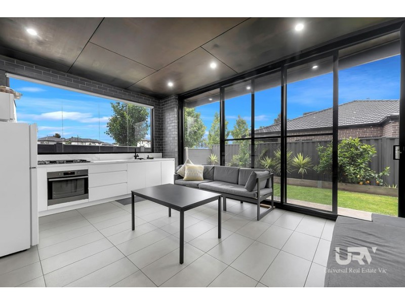 3 Arena Avenue, Roxburgh Park VIC 3064