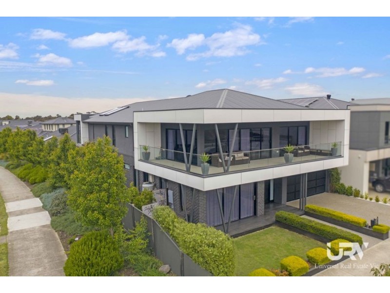 3 Arena Avenue, Roxburgh Park VIC 3064