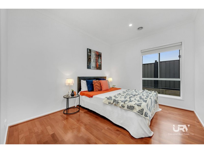 32 Ben Loman Circuit, Craigieburn VIC 3064