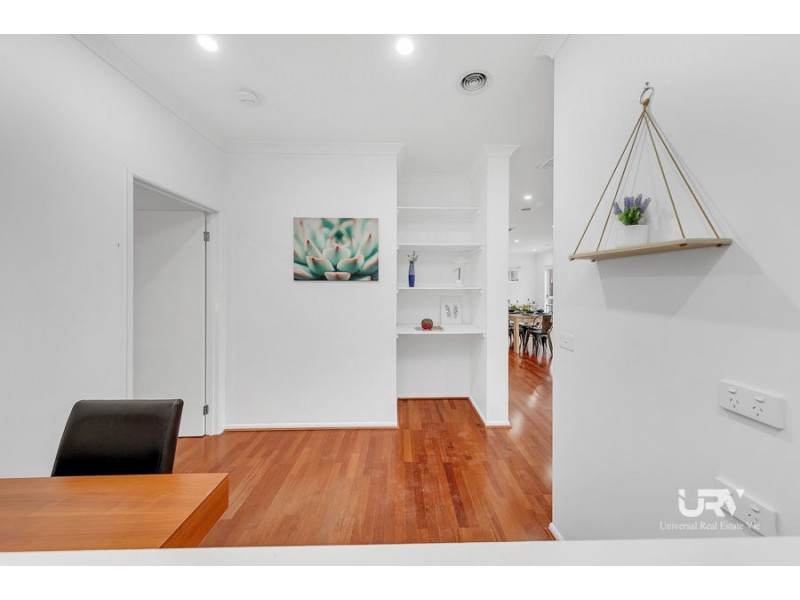 32 Ben Loman Circuit, Craigieburn VIC 3064