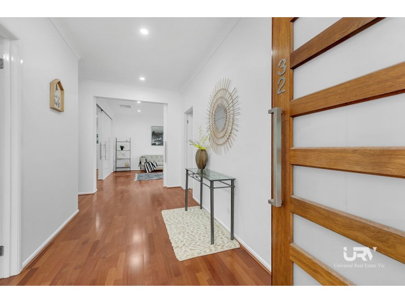 32 Ben Loman Circuit, Craigieburn VIC 3064