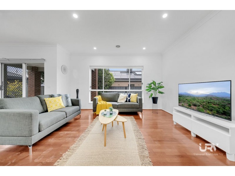 32 Ben Loman Circuit, Craigieburn VIC 3064