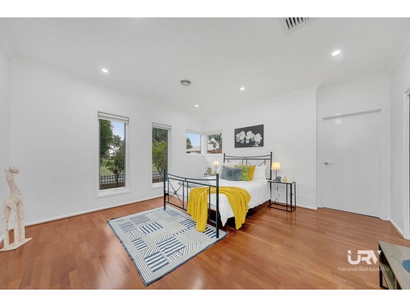 32 Ben Loman Circuit, Craigieburn VIC 3064