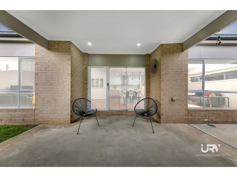 32 Ben Loman Circuit, Craigieburn VIC 3064