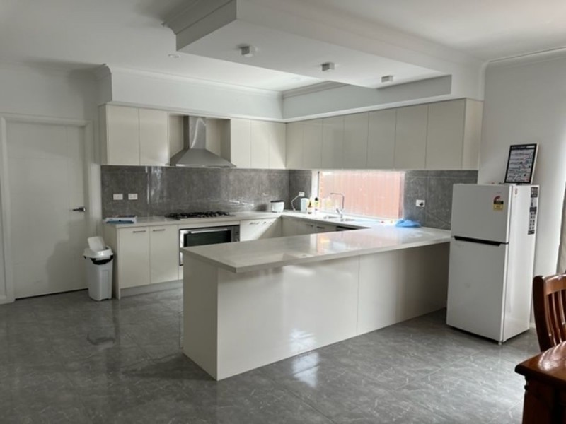 27 Gossia Avenue, Craigieburn VIC 3064