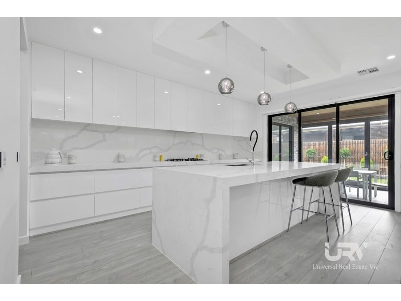 14 Echelon Street, Craigieburn VIC 3064