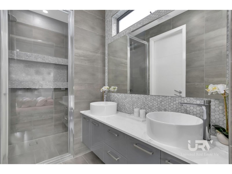 14 Echelon Street, Craigieburn VIC 3064