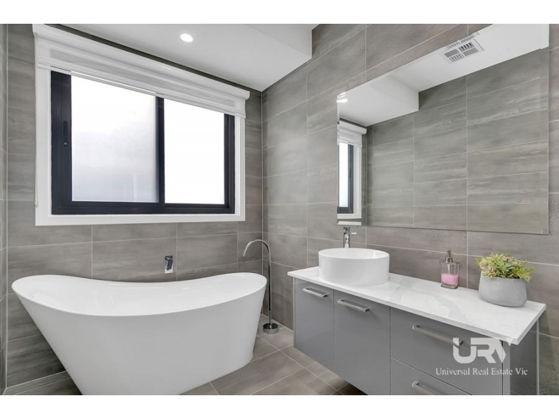 14 Echelon Street, Craigieburn VIC 3064