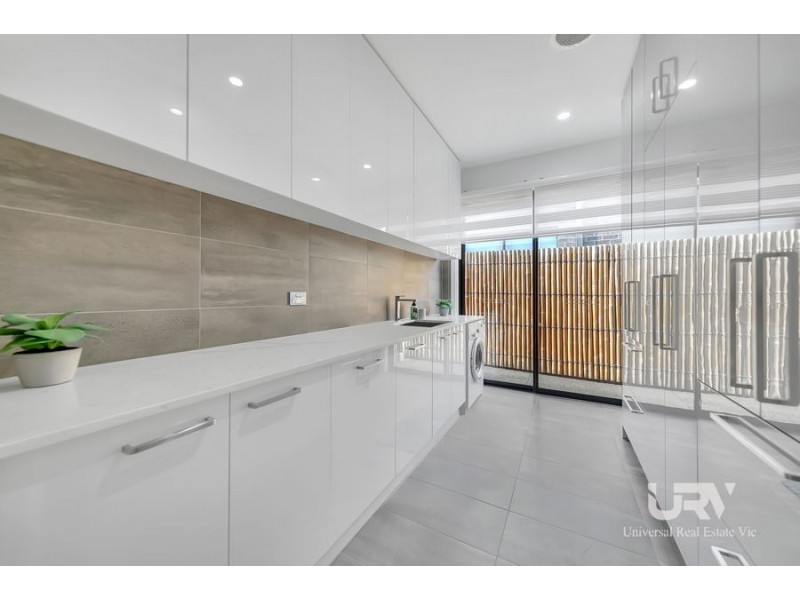 14 Echelon Street, Craigieburn VIC 3064