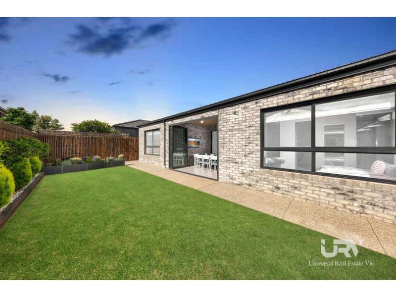 14 Echelon Street, Craigieburn VIC 3064