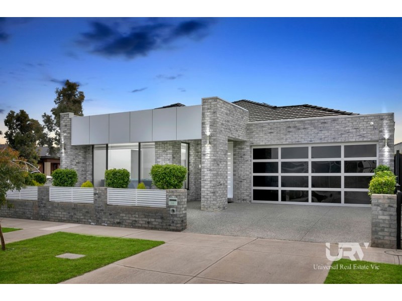 14 Echelon Street, Craigieburn VIC 3064