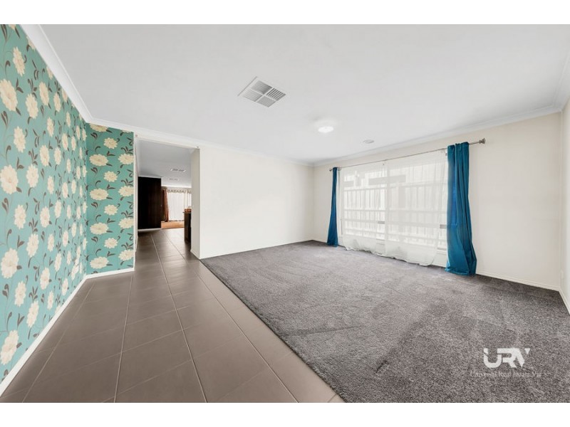 14 Primavera Dr, Mickleham VIC 3064