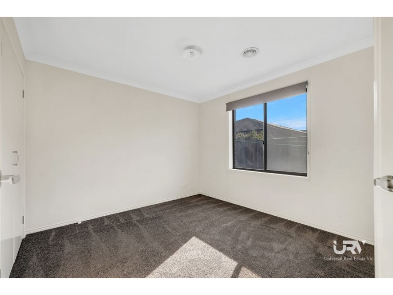 14 Primavera Dr, Mickleham VIC 3064