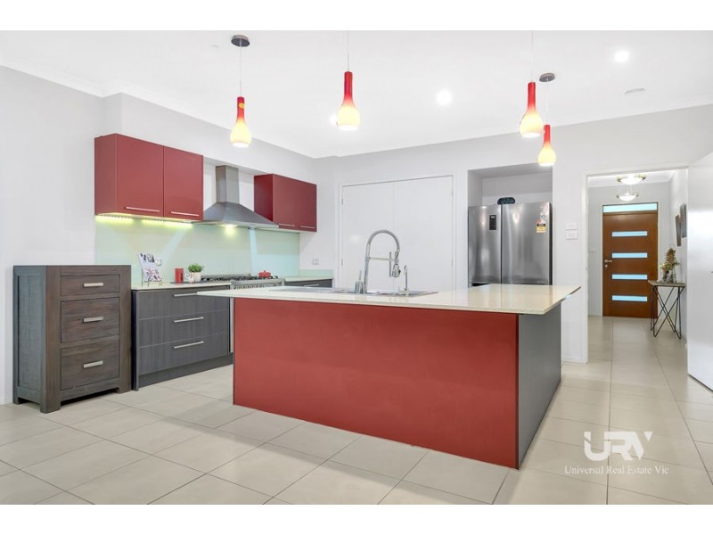 68 Hyde Park Avenue, Craigieburn VIC 3064