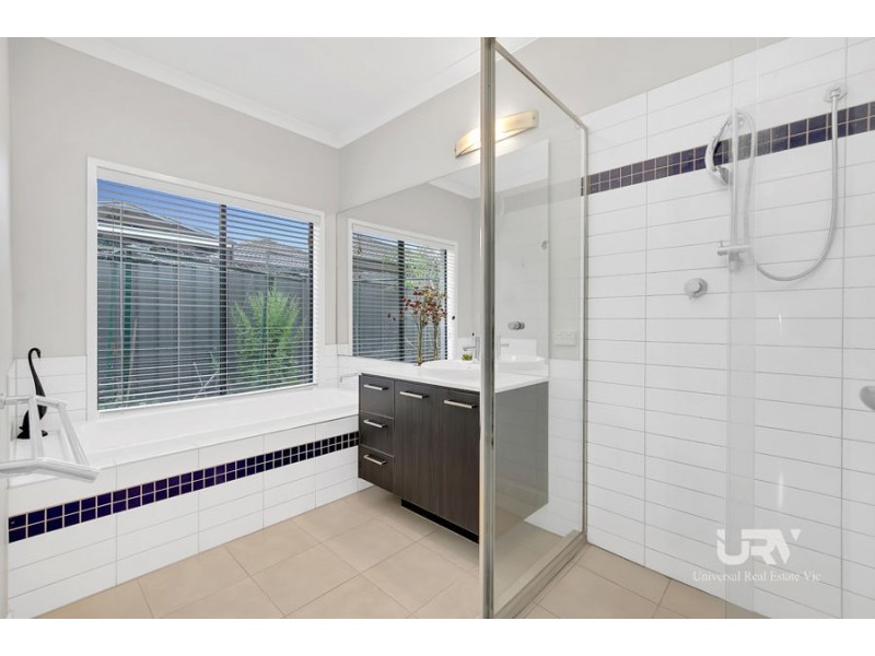68 Hyde Park Avenue, Craigieburn VIC 3064
