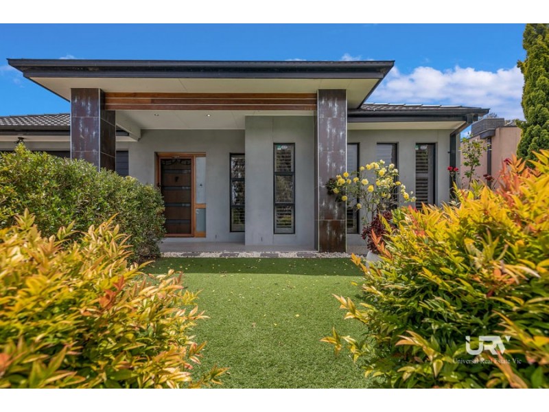 10 Spirited Cct, Craigieburn VIC 3064