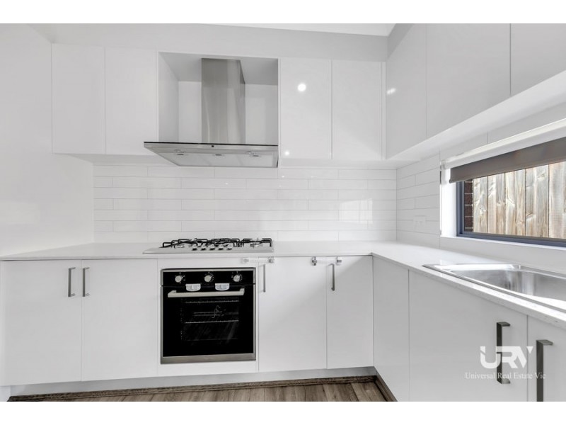 4 Alfred Road, Mickleham VIC 3064