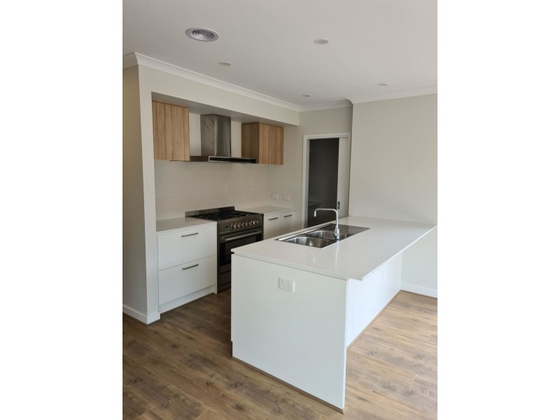 21 Sumar Drive, Craigieburn VIC 3064