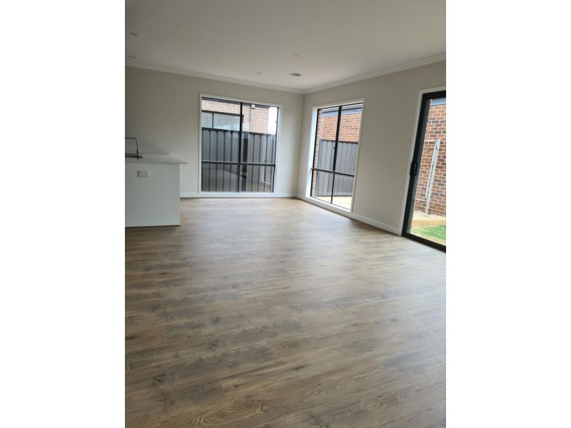 21 Sumar Drive, Craigieburn VIC 3064