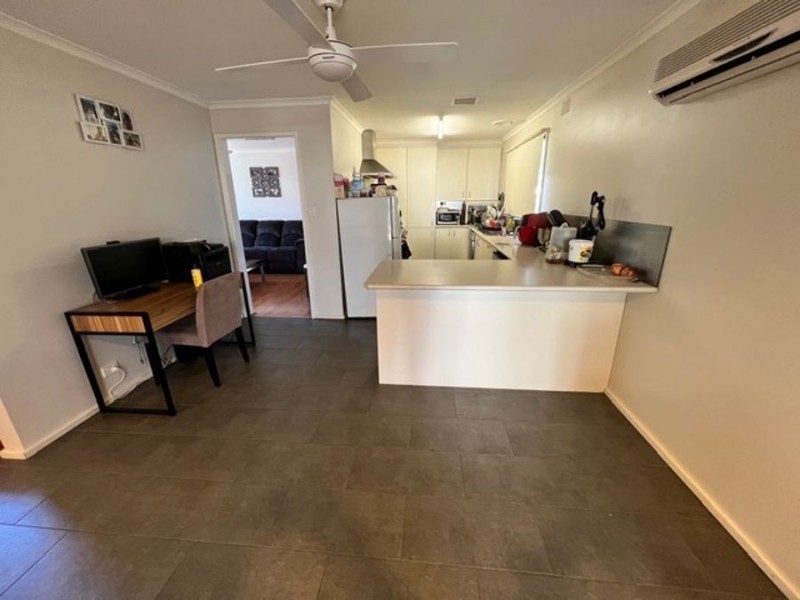 16 Whitley Crescent, Craigieburn VIC 3064