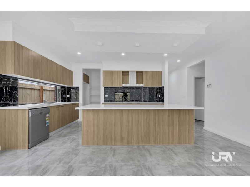 142 Brossard Rd, Mickleham VIC 3064