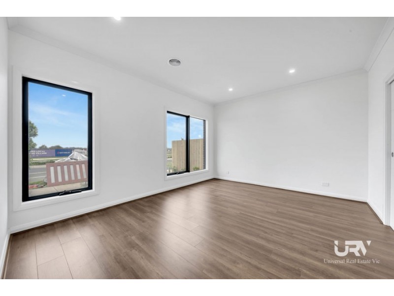 142 Brossard Rd, Mickleham VIC 3064