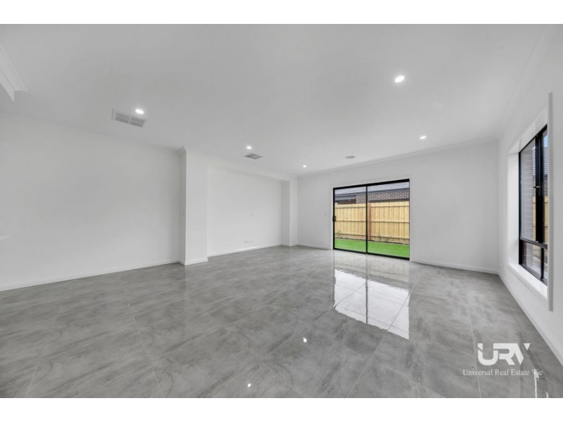 142 Brossard Rd, Mickleham VIC 3064