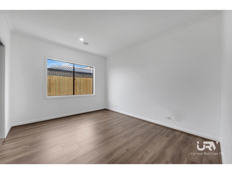 142 Brossard Rd, Mickleham VIC 3064