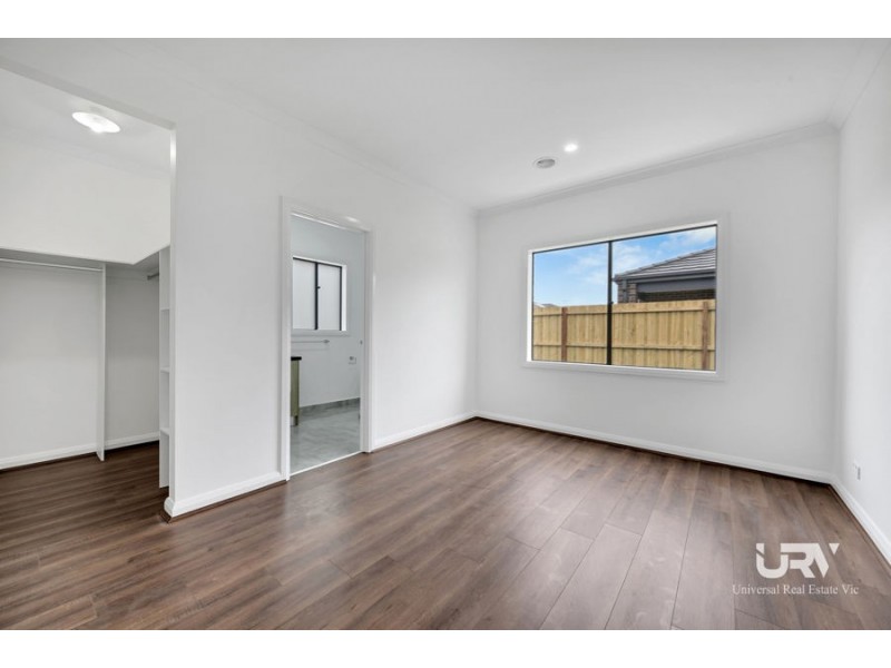 142 Brossard Rd, Mickleham VIC 3064