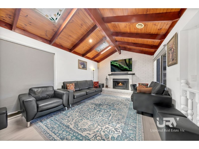 10 Spring Valley Avenue, Craigieburn VIC 3064