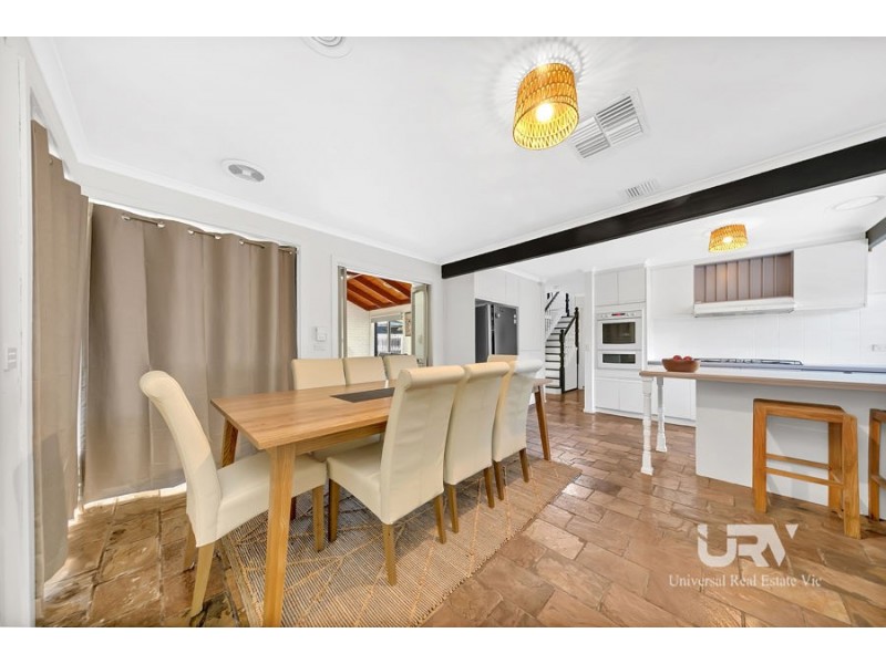 10 Spring Valley Avenue, Craigieburn VIC 3064