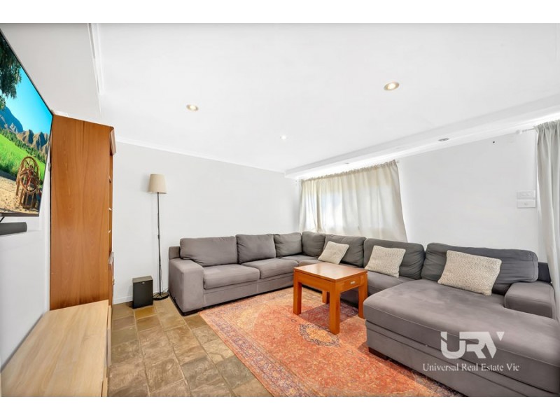 10 Spring Valley Avenue, Craigieburn VIC 3064
