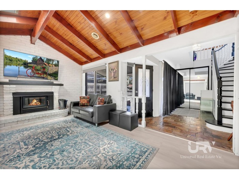 10 Spring Valley Avenue, Craigieburn VIC 3064
