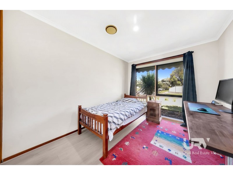 10 Spring Valley Avenue, Craigieburn VIC 3064
