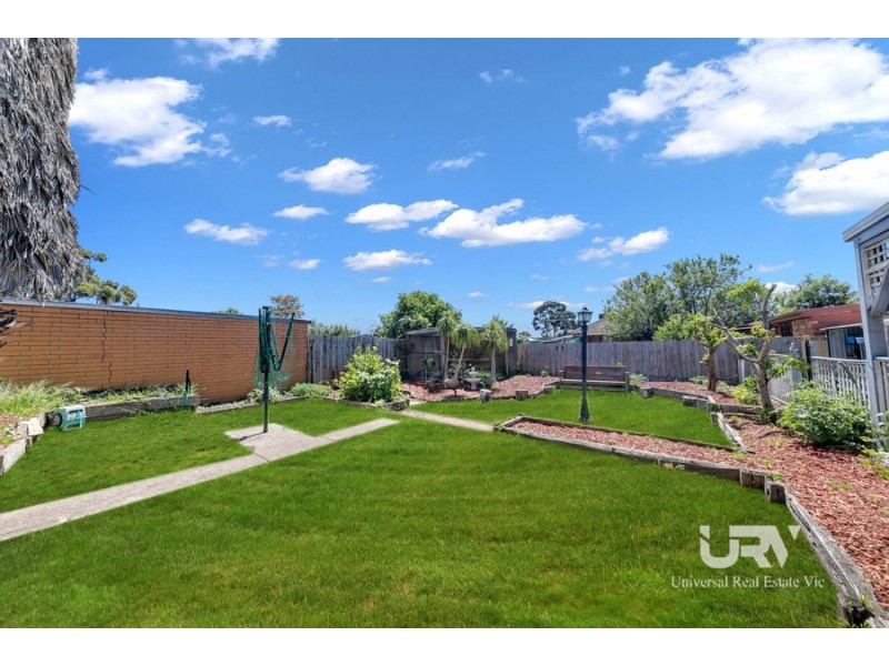 10 Spring Valley Avenue, Craigieburn VIC 3064