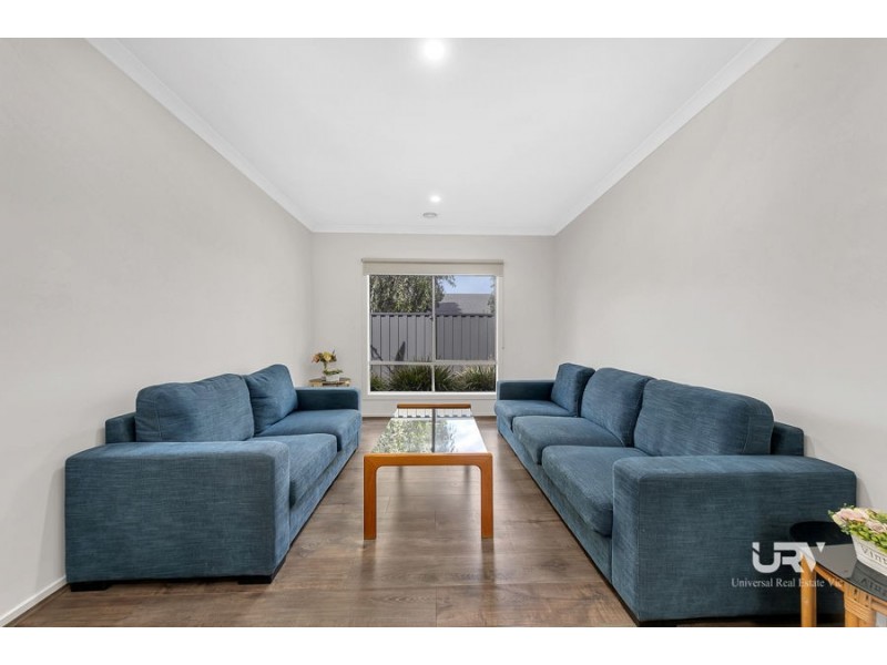 18 Watergum Avenue, Craigieburn VIC 3064