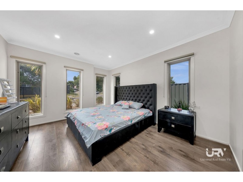 18 Watergum Avenue, Craigieburn VIC 3064