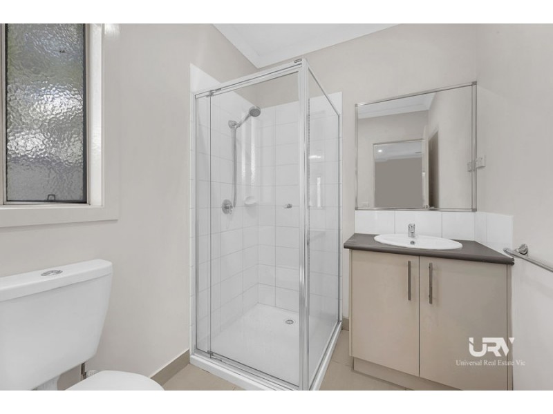 18 Watergum Avenue, Craigieburn VIC 3064