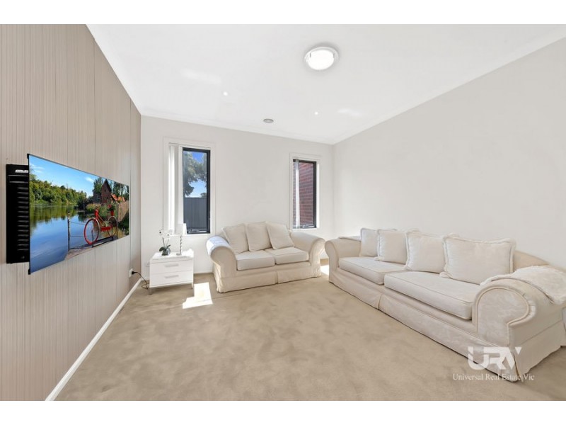 17 Mallacoota Way, Craigieburn VIC 3064