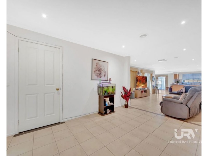 34 Hamilton Hume Parade, Craigieburn VIC 3064