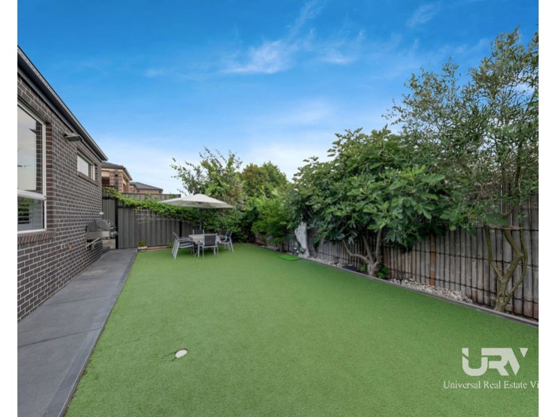 9 Northfield Drive, Craigieburn VIC 3064