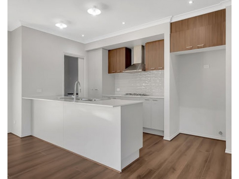 1 Flaubert Road, Craigieburn VIC 3064