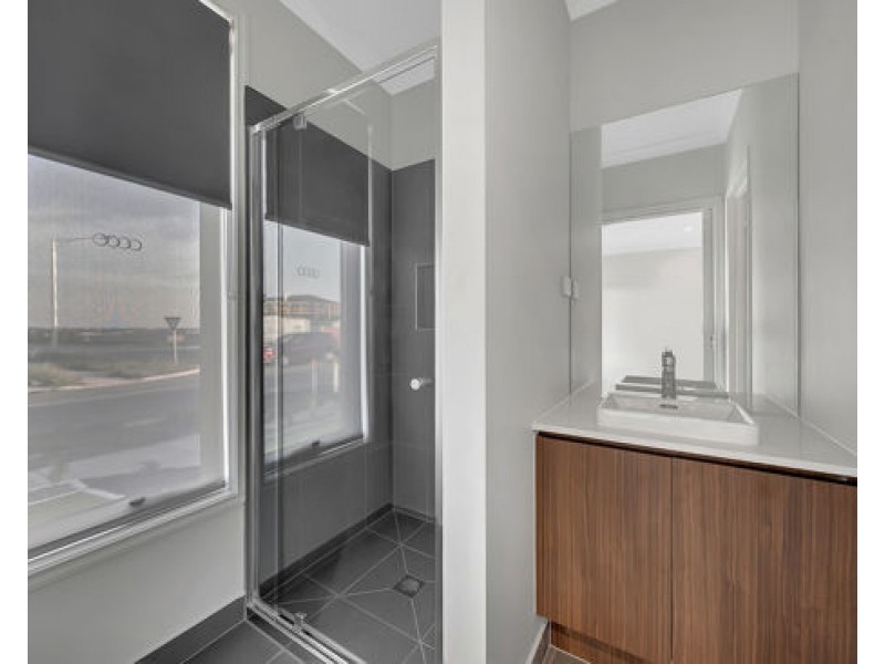 1 Flaubert Road, Craigieburn VIC 3064