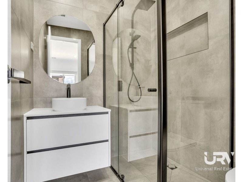 17 Schefflera Street, Craigieburn VIC 3064