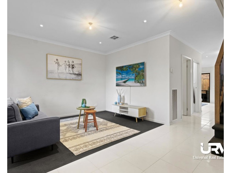 4 Rosette Parade, Mickleham VIC 3064