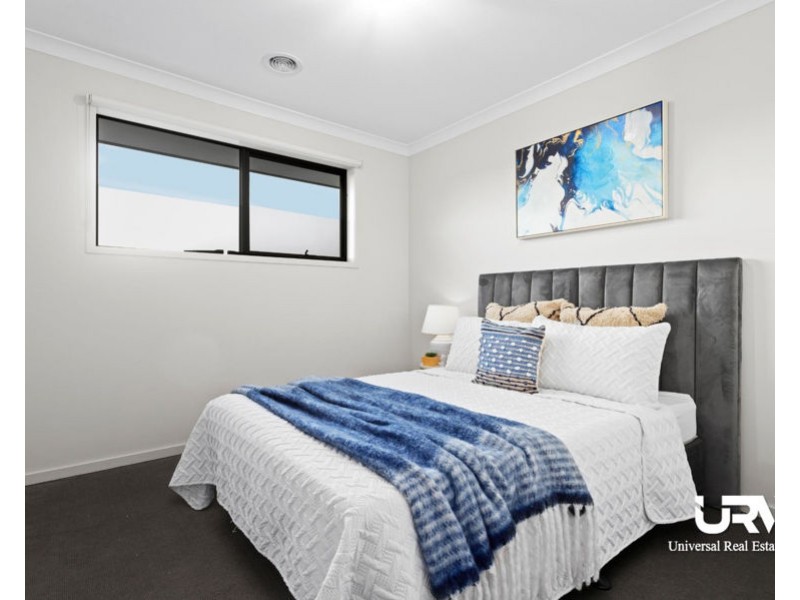 4 Rosette Parade, Mickleham VIC 3064