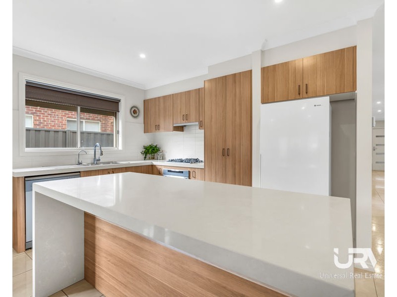 4 Lind Street, Craigieburn VIC 3064